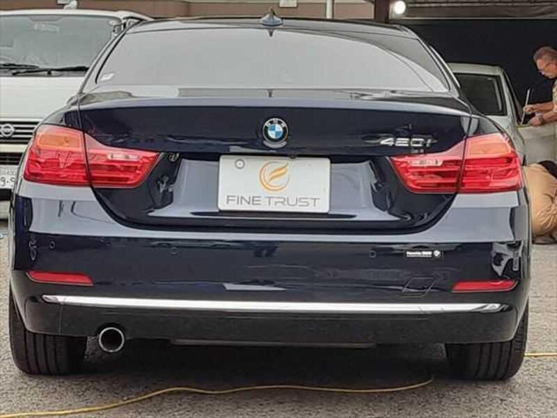 4 SERIES