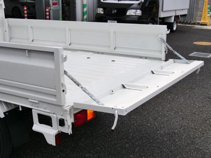 BONGO TRUCK