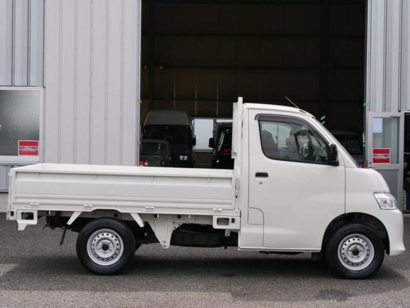 BONGO TRUCK