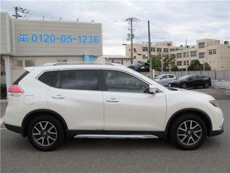 X-TRAIL