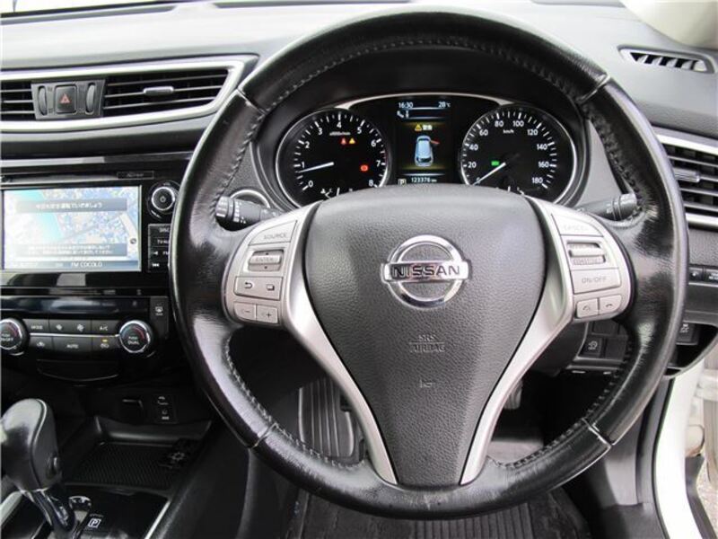 X-TRAIL