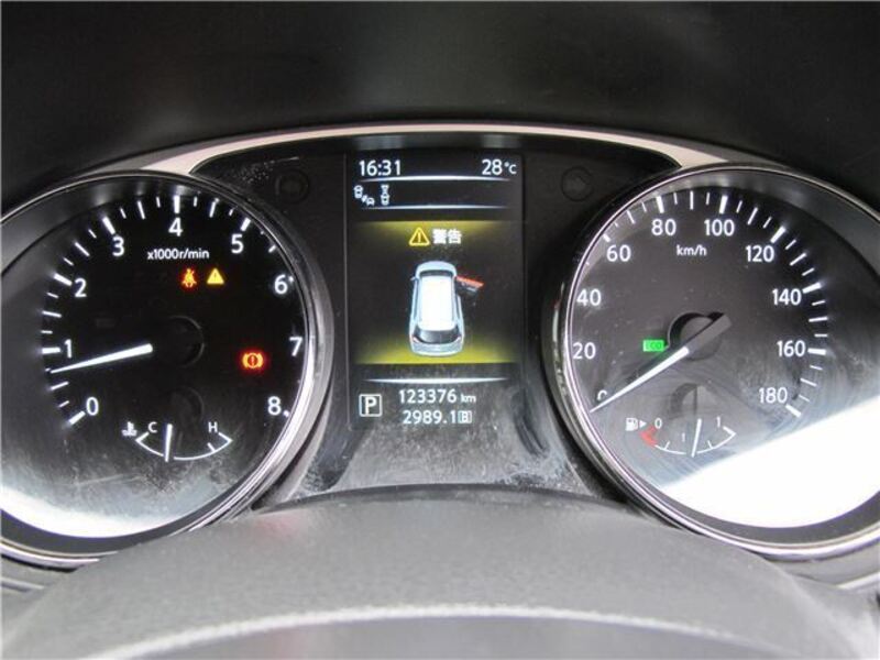 X-TRAIL