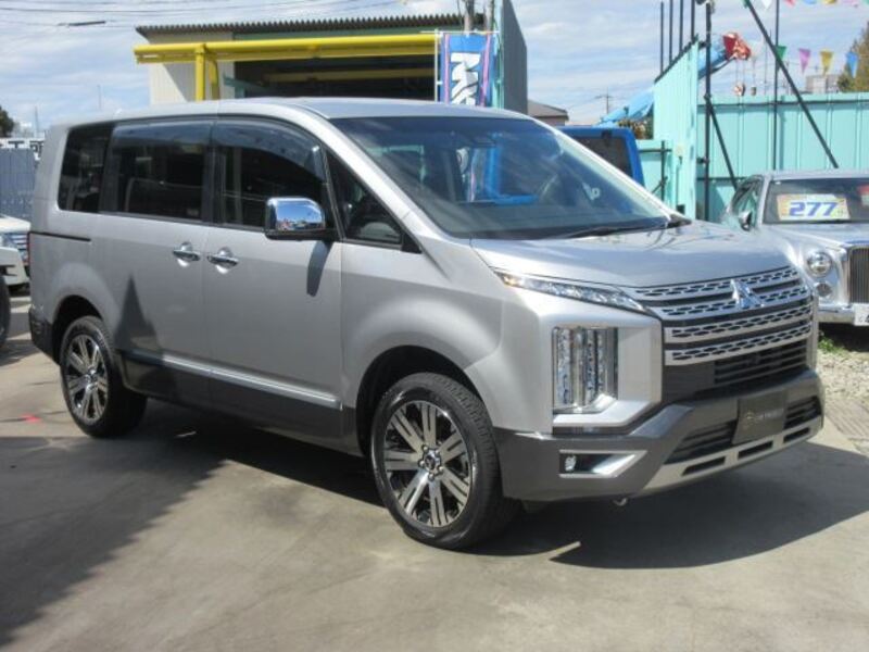 MITSUBISHI DELICA D5