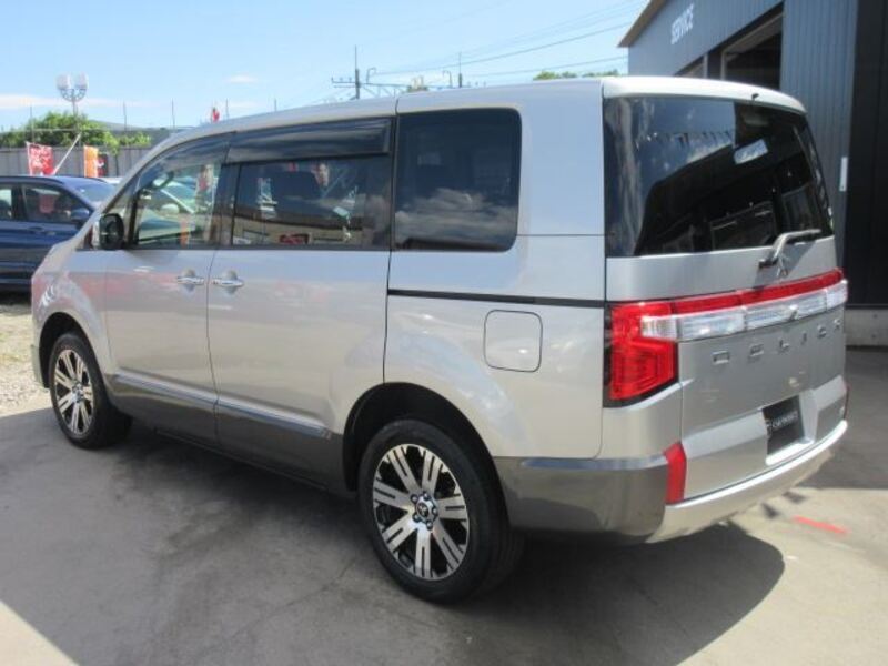 DELICA D5