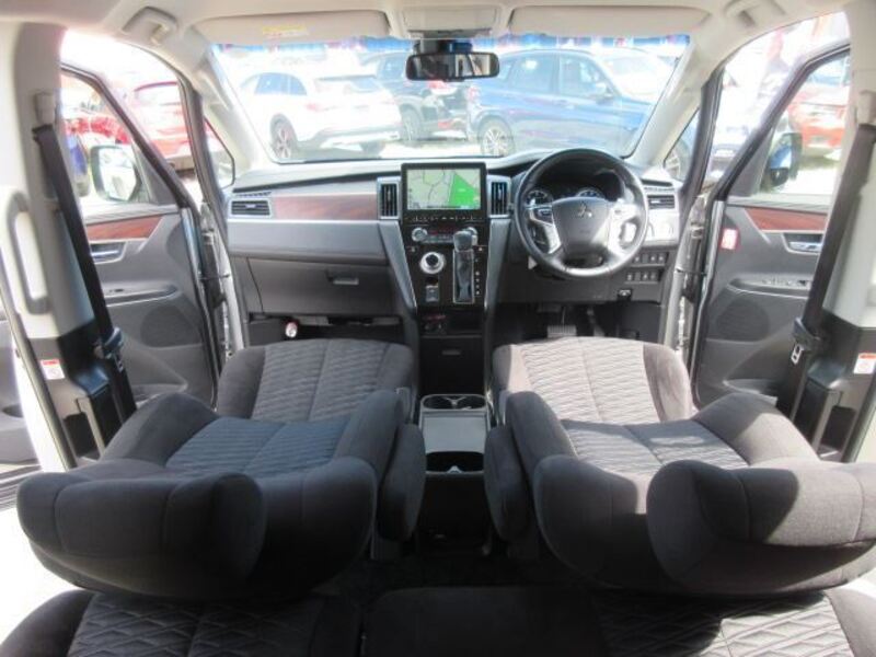 DELICA D5