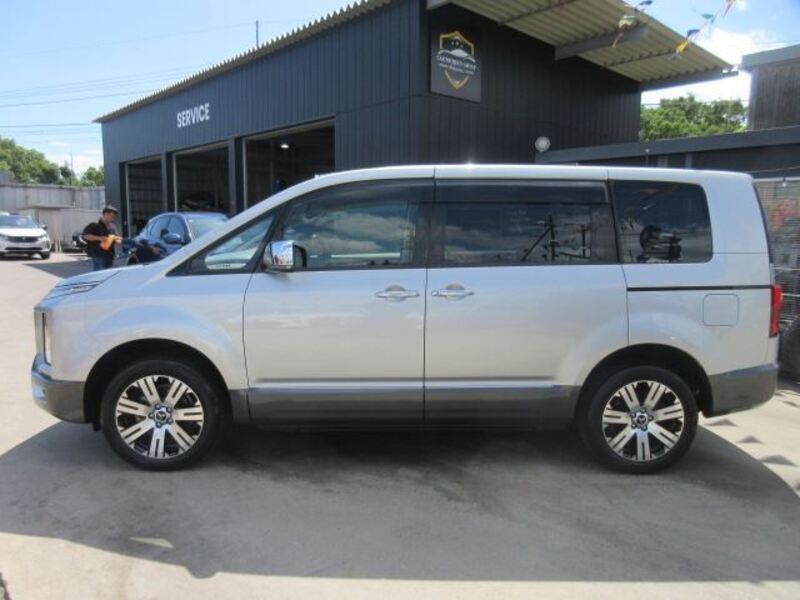 DELICA D5