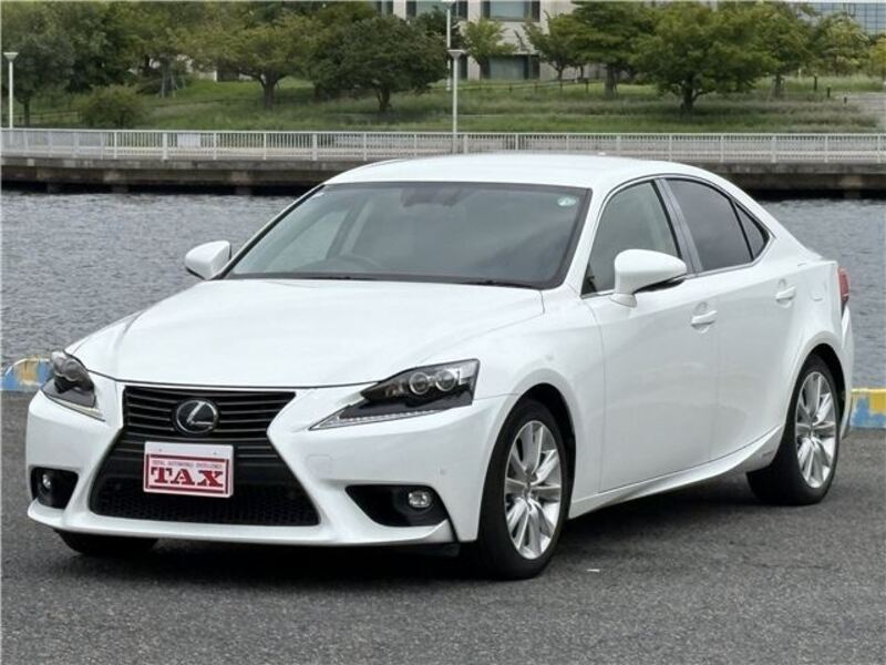 LEXUS IS