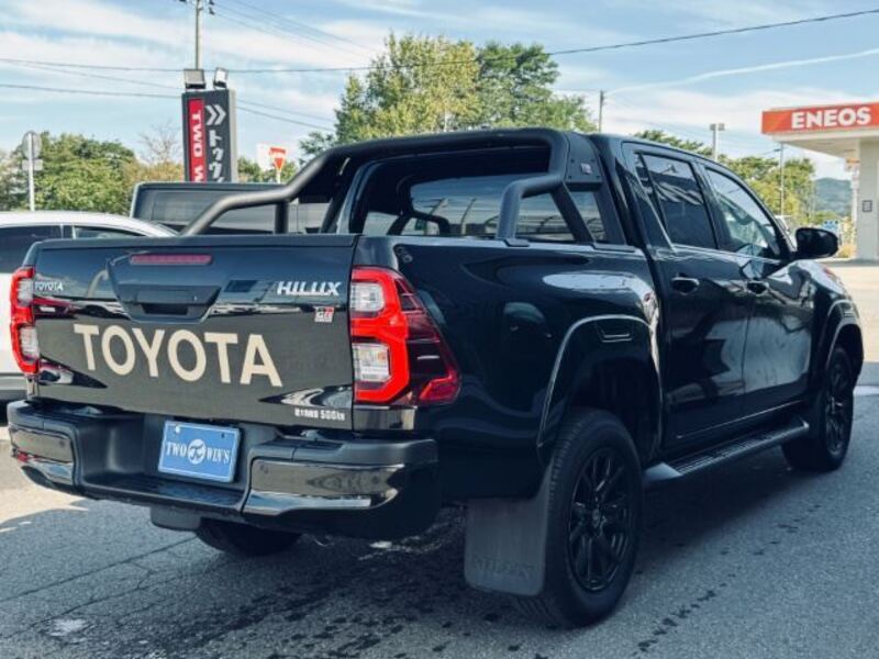 HILUX
