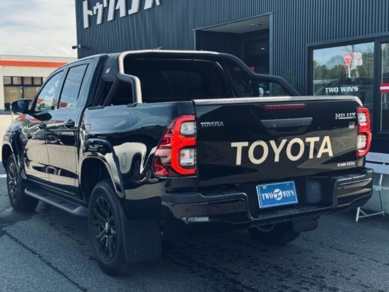 HILUX
