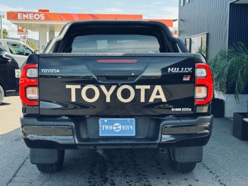 HILUX