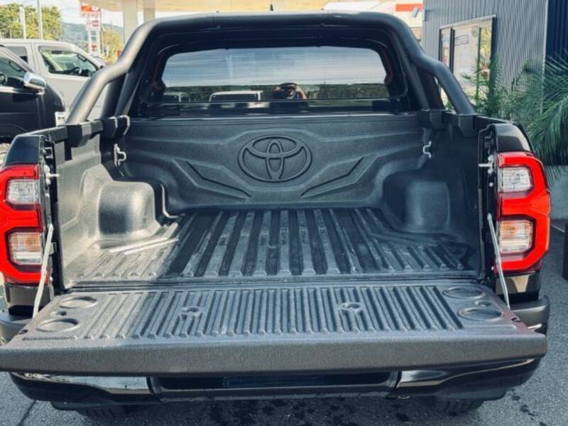 HILUX