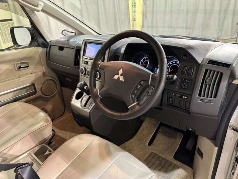 DELICA D5