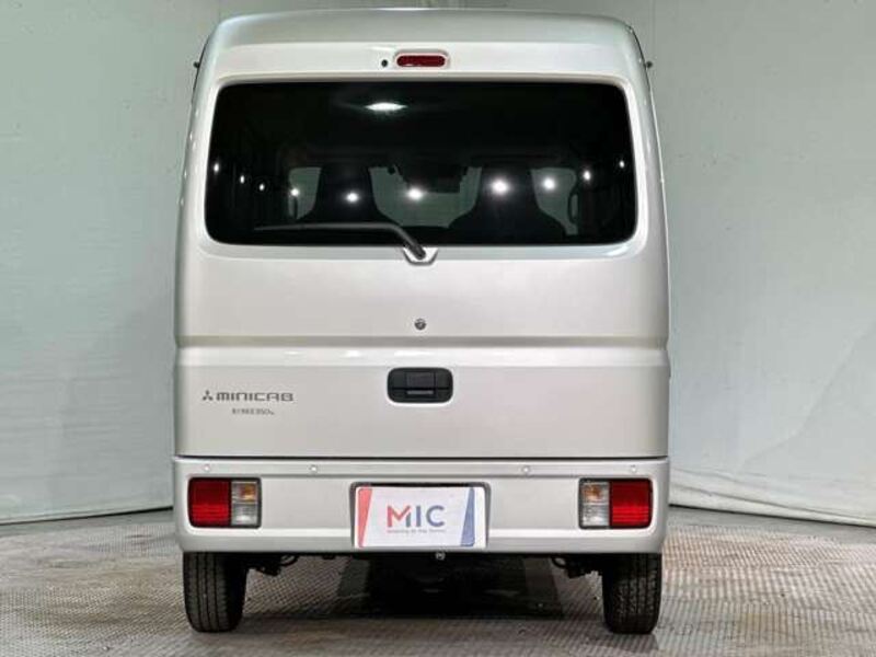 MINICAB VAN