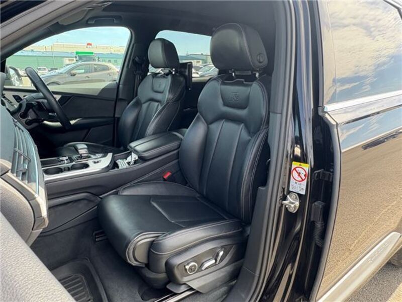 Q7