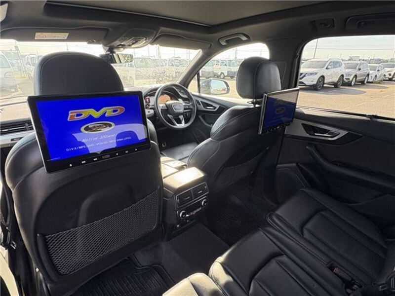 Q7