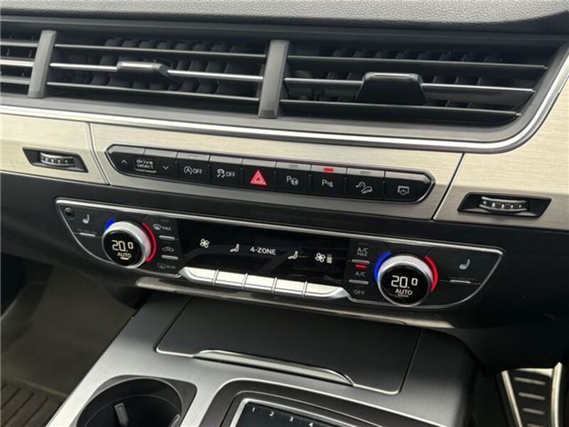 Q7