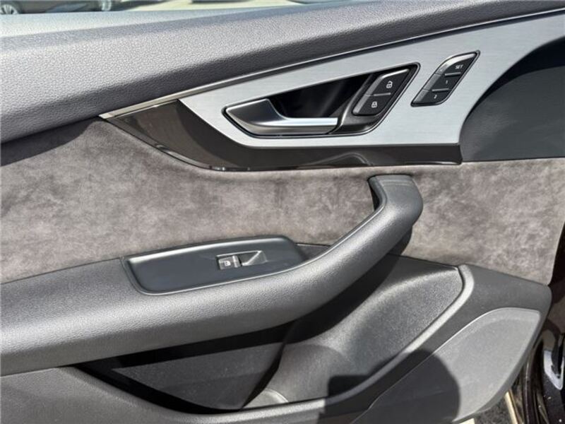 Q7