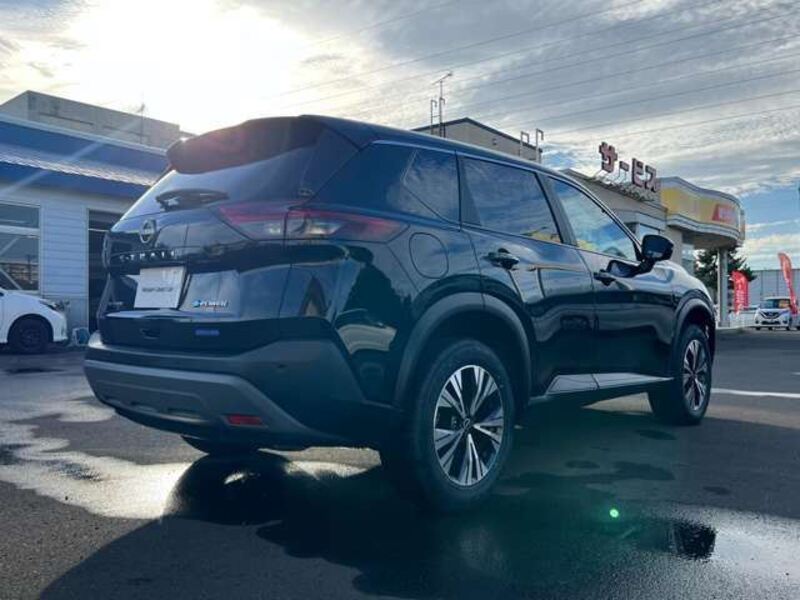 X-TRAIL