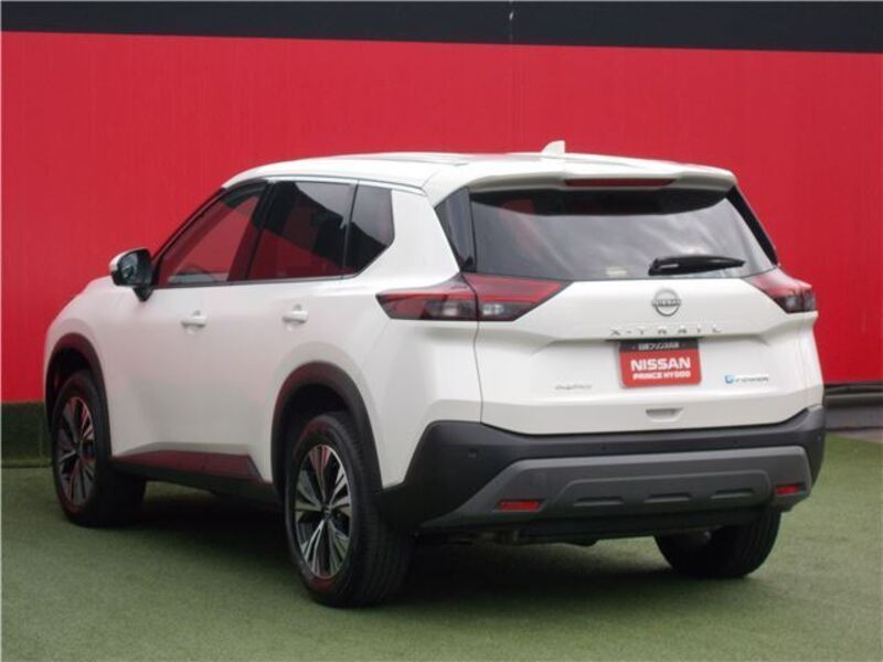 X-TRAIL