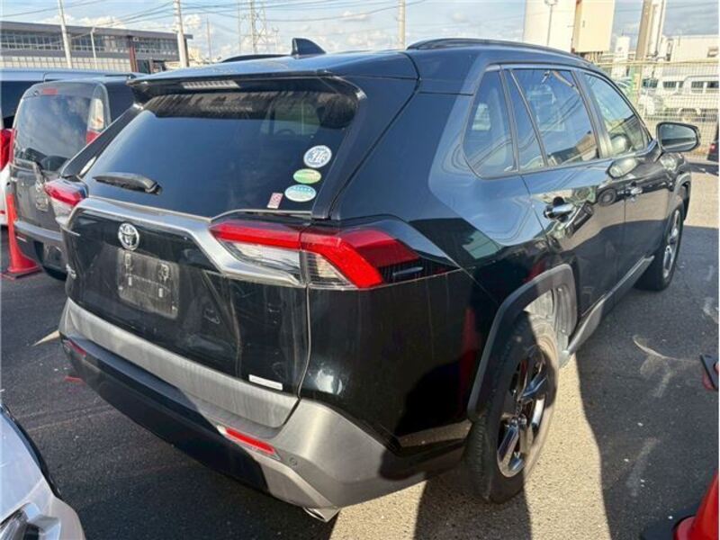 RAV4