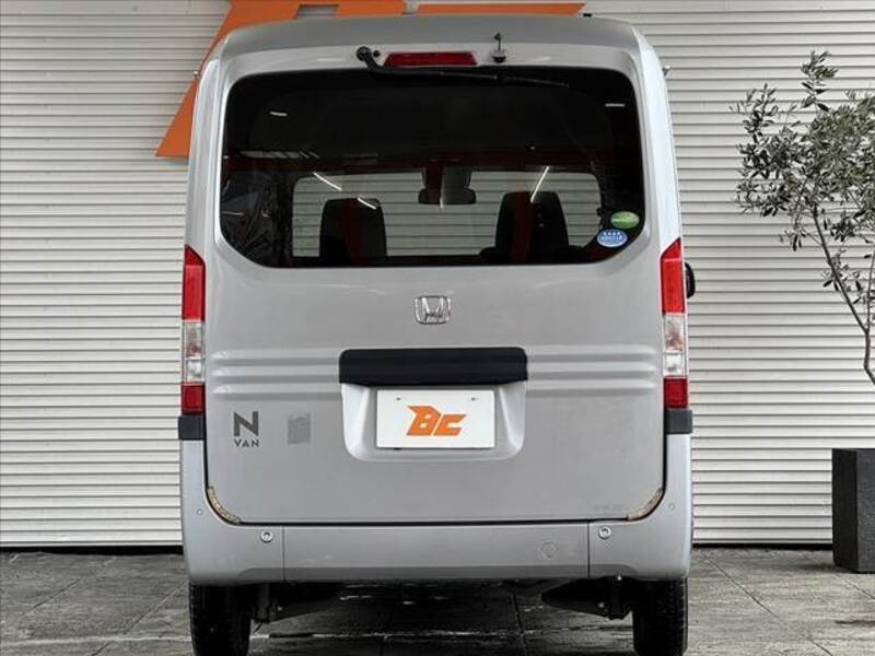 N-VAN