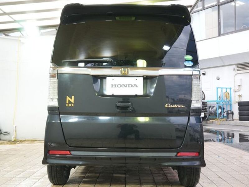 N BOX CUSTOM