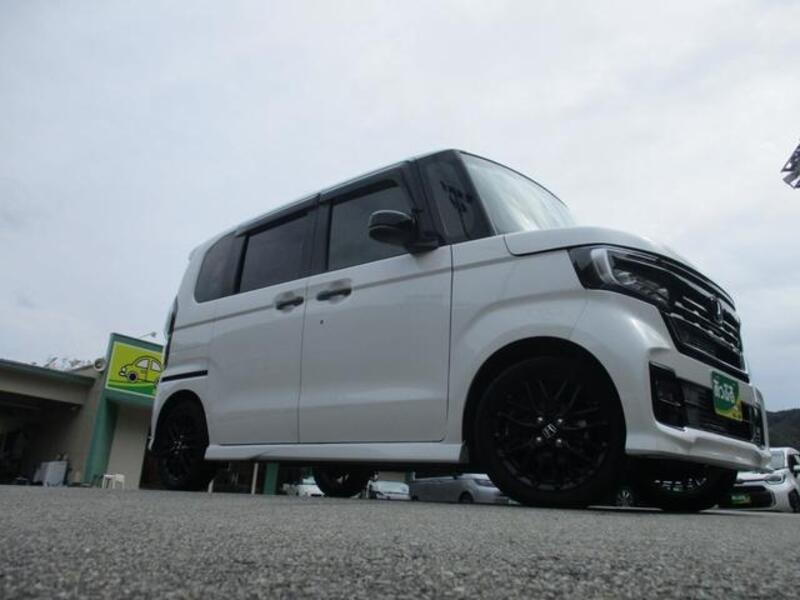 N BOX CUSTOM