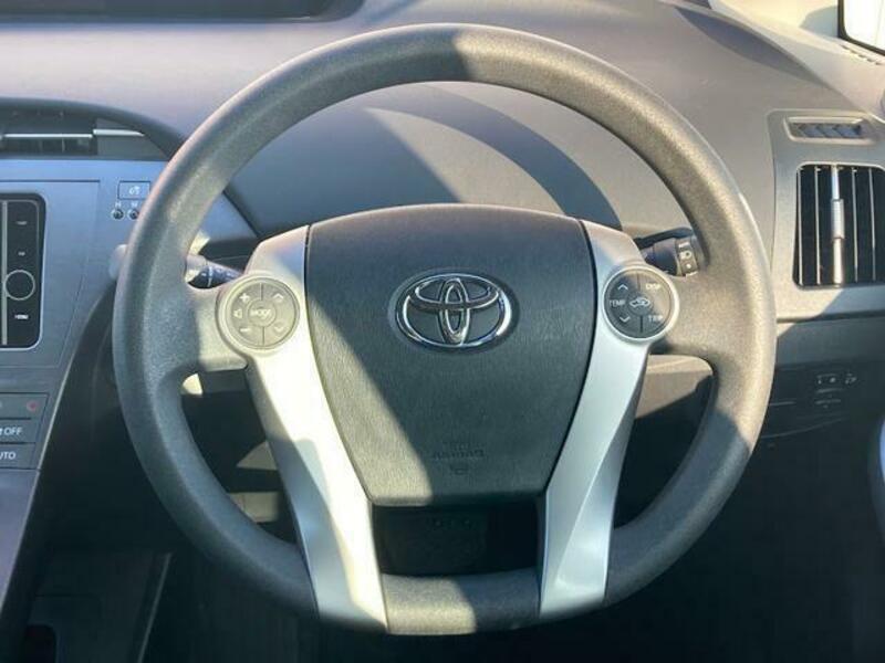 PRIUS-12