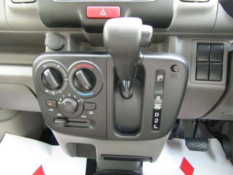 MINICAB VAN