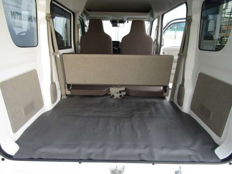 MINICAB VAN