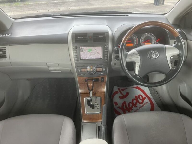 COROLLA AXIO
