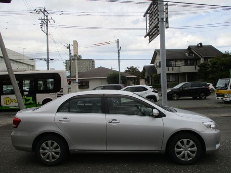 COROLLA AXIO