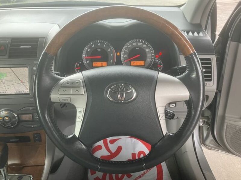 COROLLA AXIO