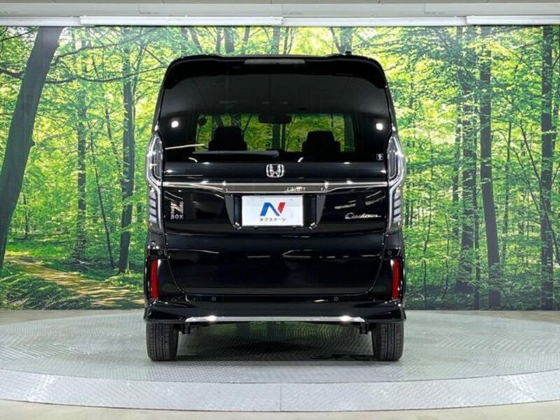 N BOX CUSTOM