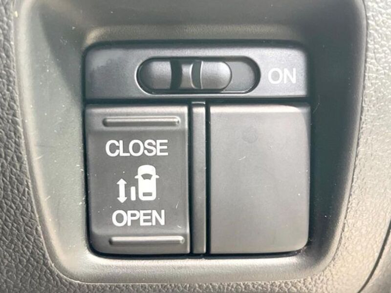 N BOX