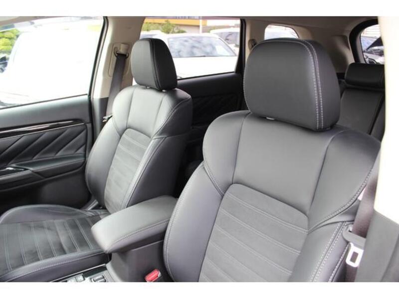 OUTLANDER PHEV