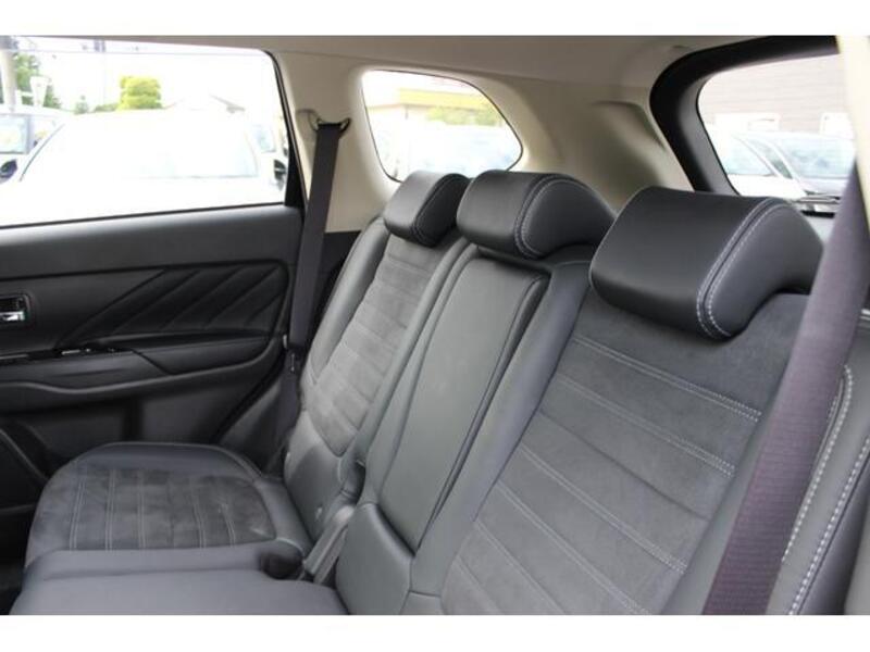 OUTLANDER PHEV