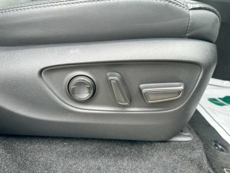 LAND CRUISER
