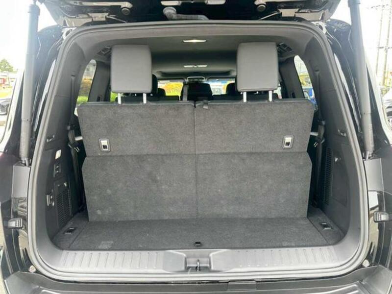 LAND CRUISER