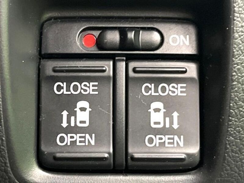 N BOX