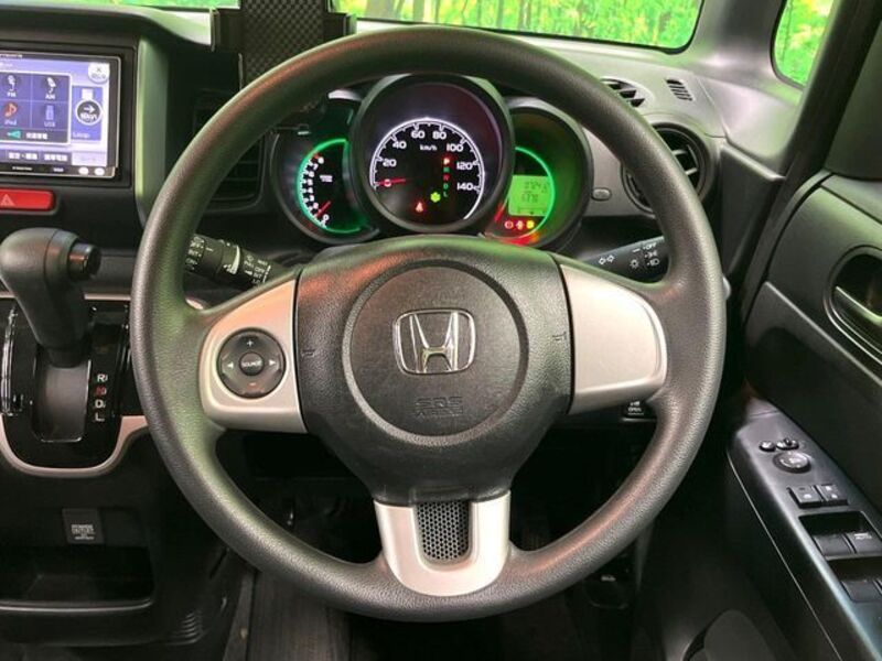 N BOX