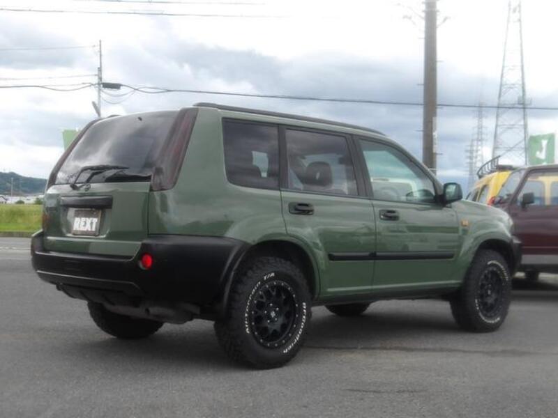 X-TRAIL
