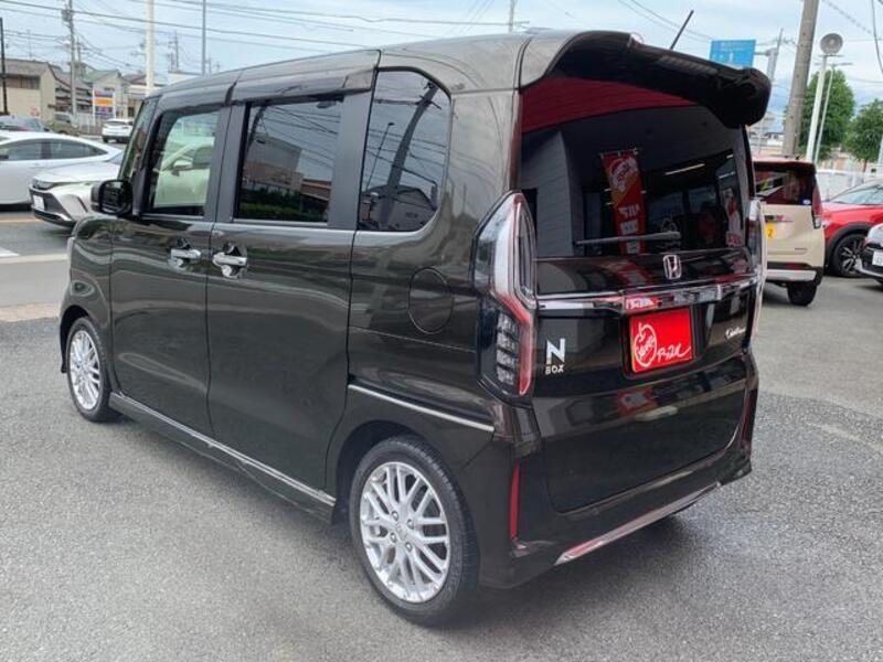 N BOX CUSTOM
