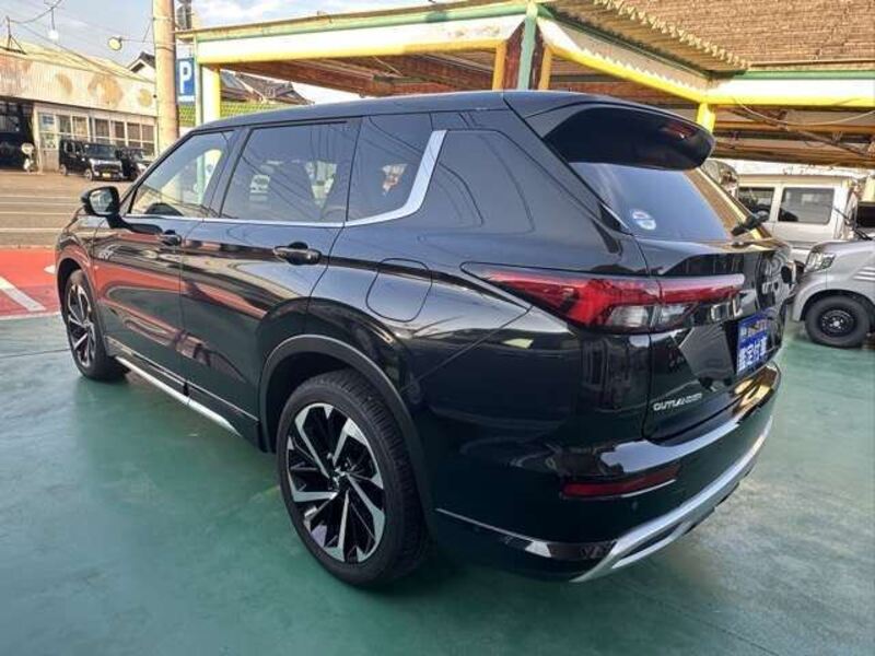 OUTLANDER