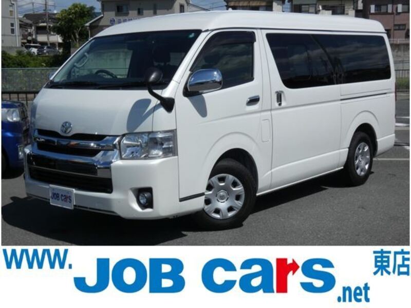 TOYOTA HIACE