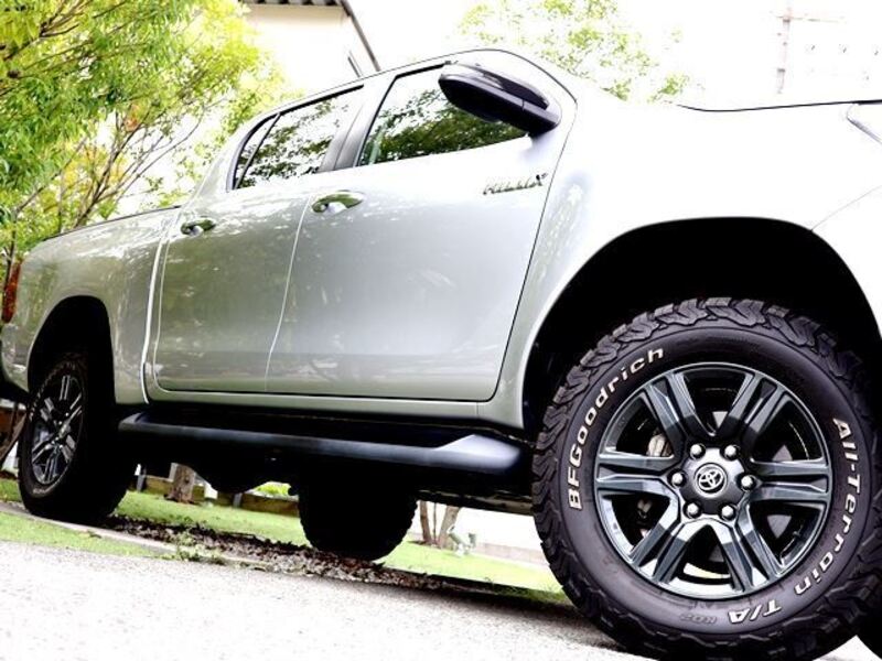 HILUX
