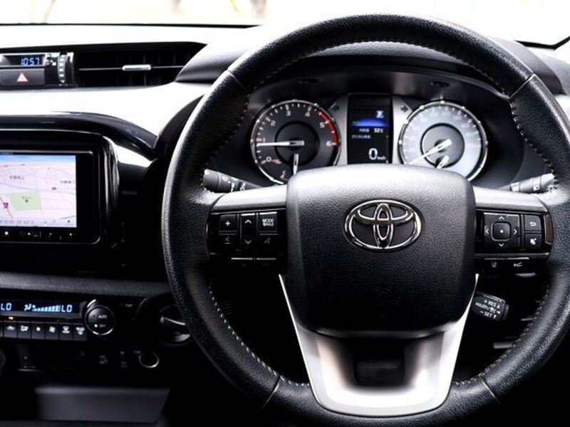 HILUX
