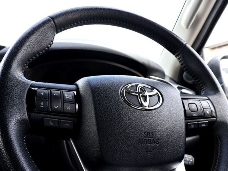 HILUX