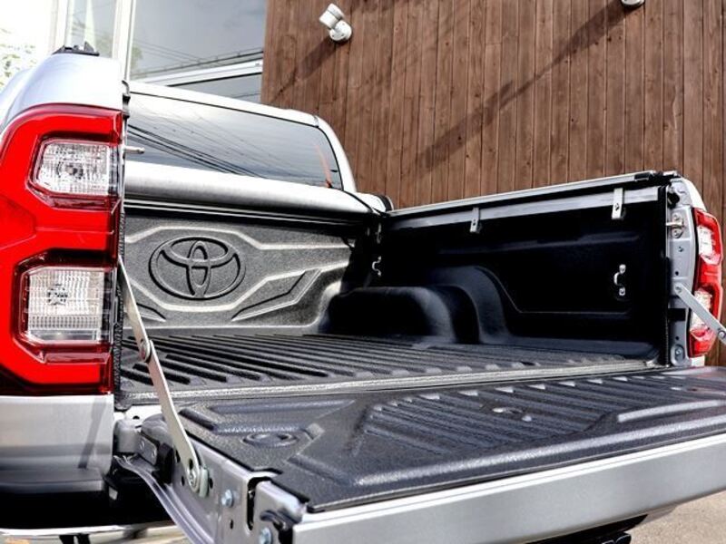 HILUX