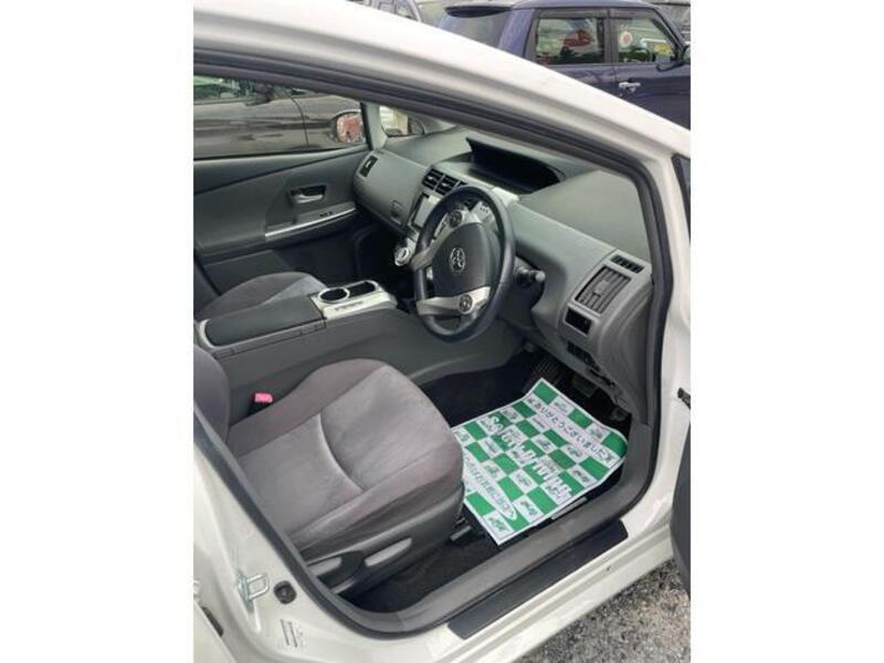 PRIUS ALPHA